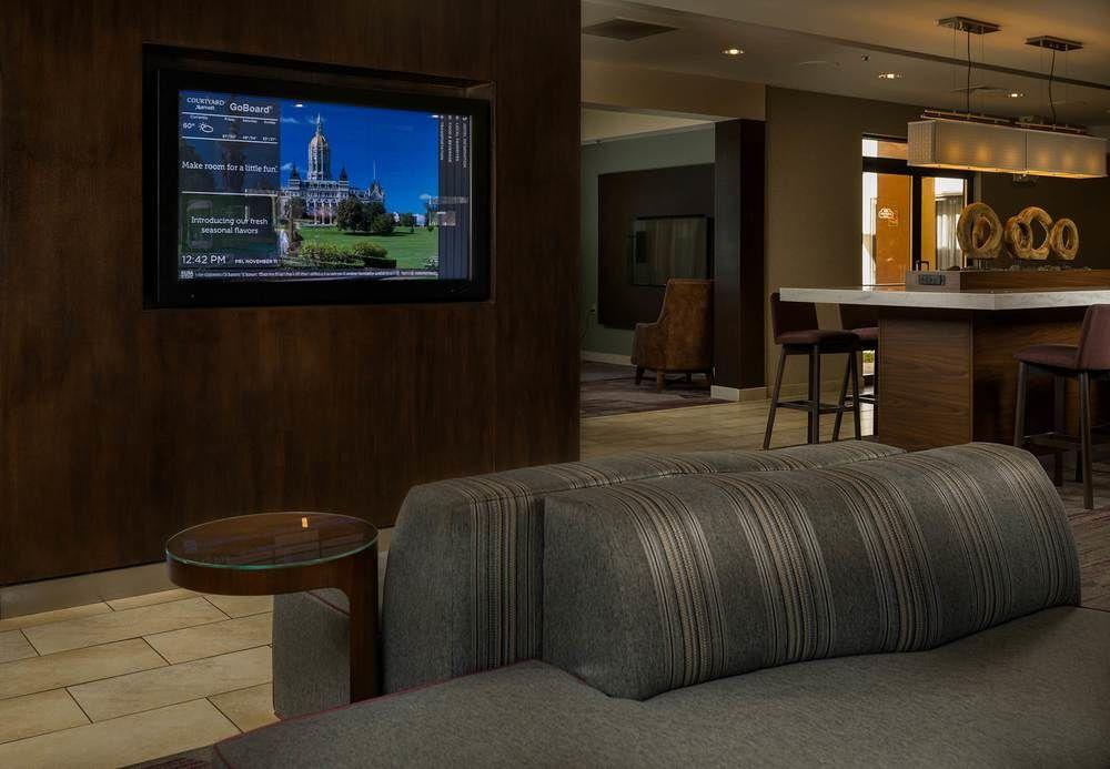 Courtyard By Marriott New Haven Orange Hotel Екстериор снимка
