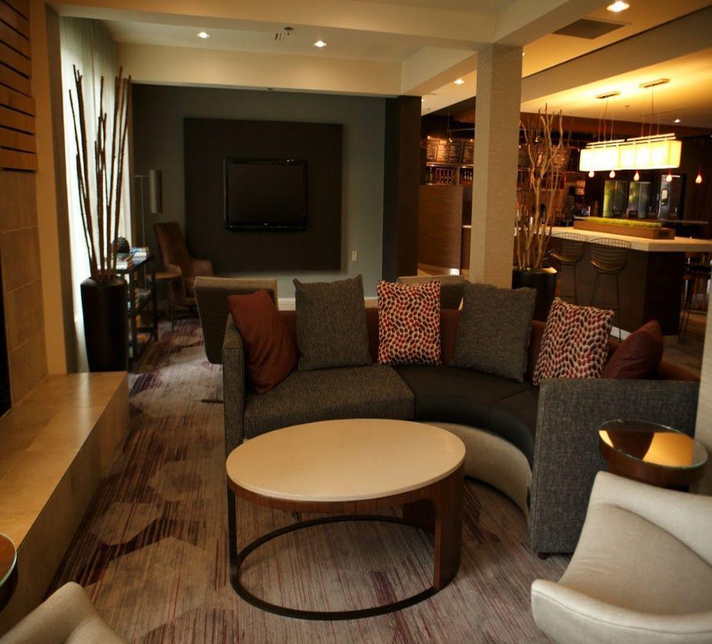 Courtyard By Marriott New Haven Orange Hotel Екстериор снимка