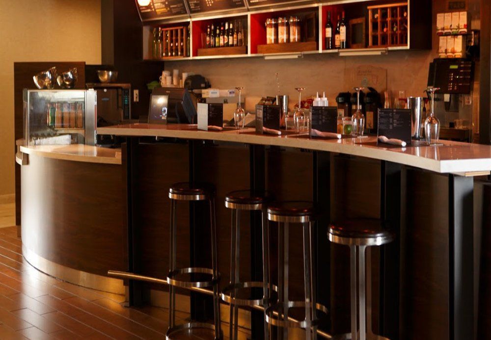 Courtyard By Marriott New Haven Orange Hotel Екстериор снимка