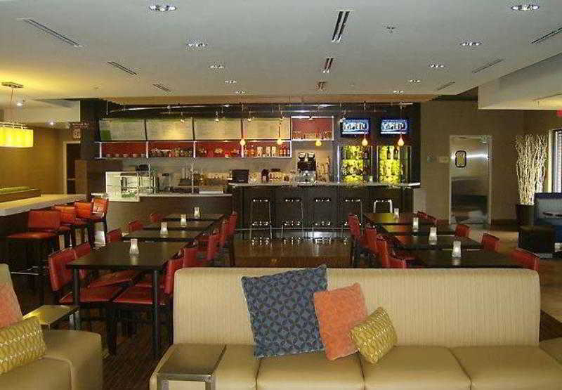 Courtyard By Marriott New Haven Orange Hotel Екстериор снимка