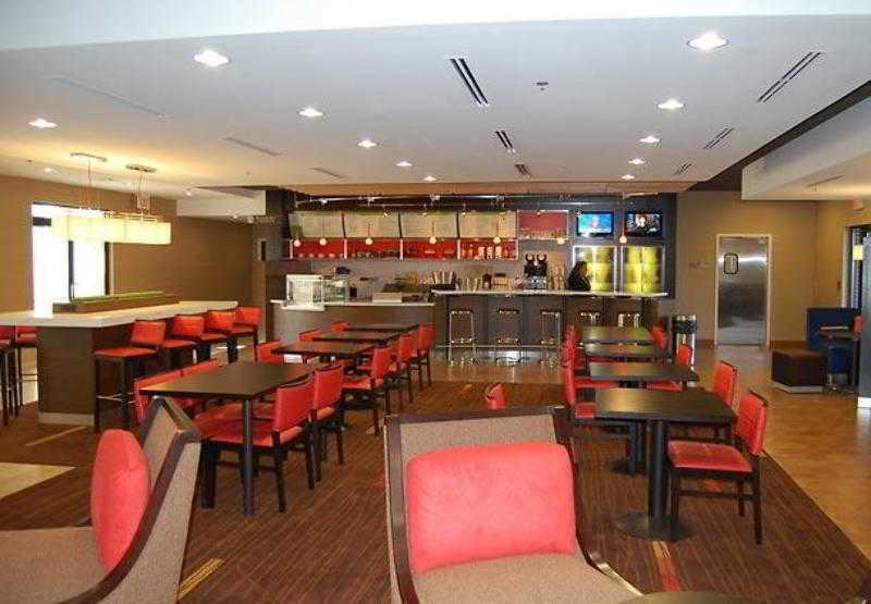 Courtyard By Marriott New Haven Orange Hotel Екстериор снимка